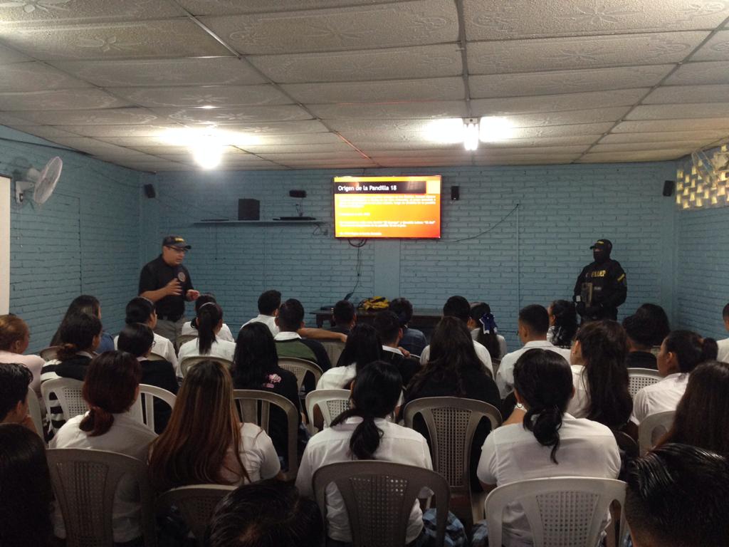 FNAMP realizó jornada preventiva en centros educativo de Comayagua