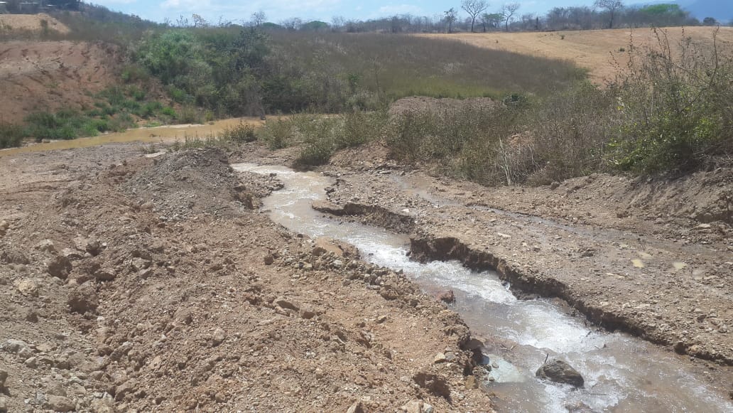 Dañan tubería principal que abastece 60% el agua que abastece la planta de tratamiento en Comayagua