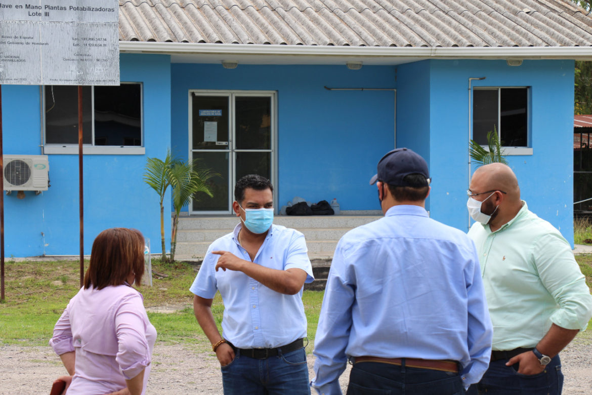 Delegación de funcionarios del gobierno central visitan Siguatepeque con el propósito de verificar instalaciones de policlínico para habilitarlo para comenzar a brindar atenciones.