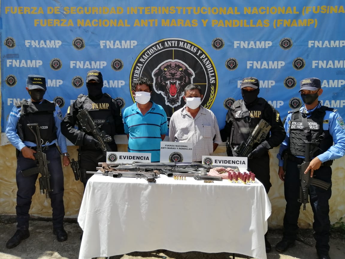 FNAMP Detiene a dos ciudadanos en posesión de dos armas de fuego de uso prohibido, las cuales se presumen pertenecieron a la extinta Banda Criminal de «Los Espinozas»
