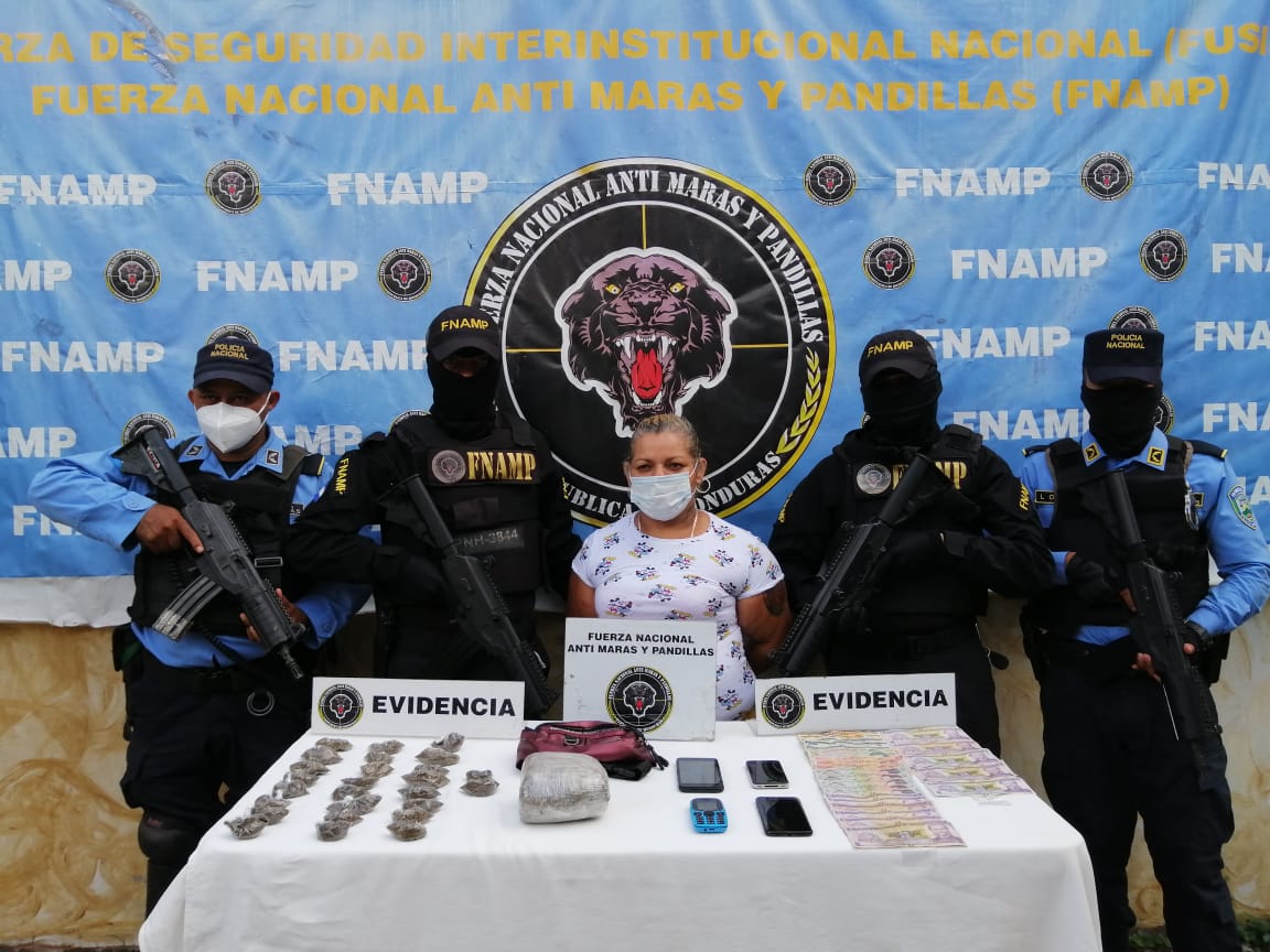 FNAMP detiene a «La Bruja» dedicada al Microtráfico de drogas en el barrio San Antonio de la Sabana del municipio de Comayagua