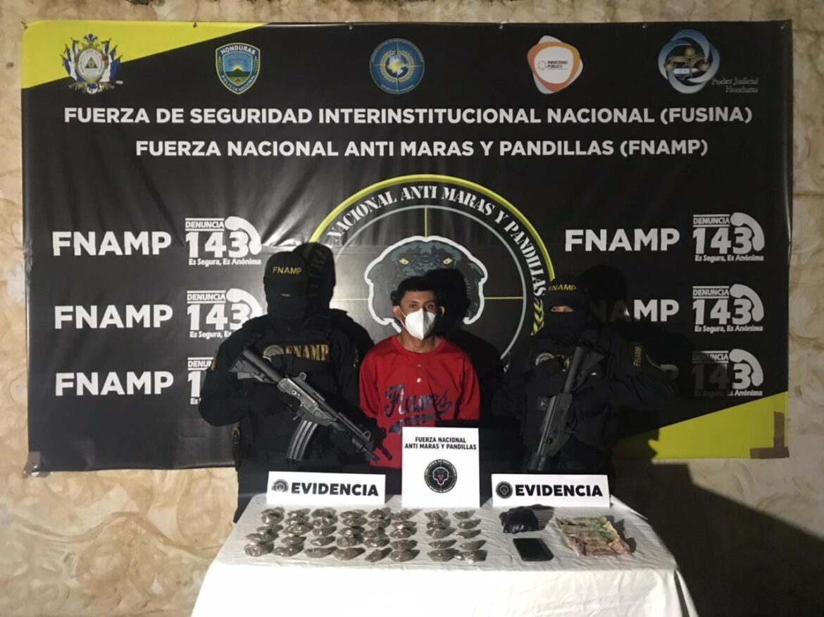 FNAMP detiene a un miembro de la MS-13 dedicado a la venta y distribución de drogas en la Villa de San Antonio