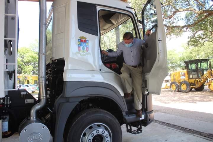Alcaldía de Comayagua realiza compra de maquinaria para fortalecer el servicio de recolección de residuos sólidos