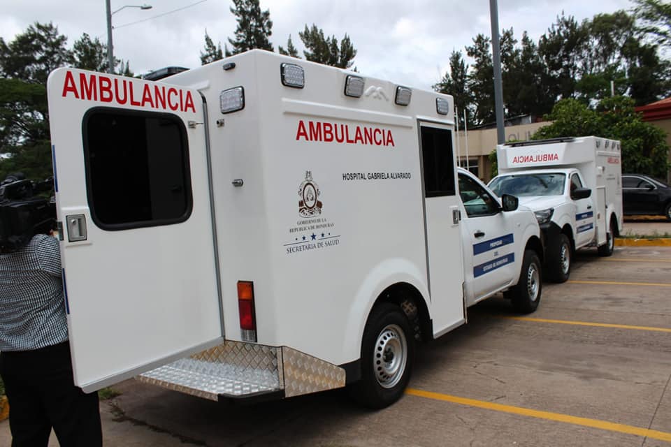 Salud sigue fortaleciendo las Regiones Sanitarias del país con entrega de ambulancias-