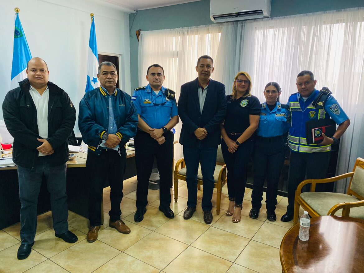 Jefe policial de Siguatepeque sostiene reunión con nuevo alcalde