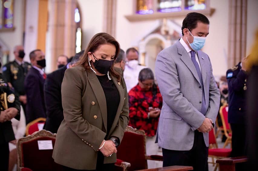 Presidenta de Honduras asiste a celebración del 275 aniversario de hallazgo de la Virgen de Suyapa