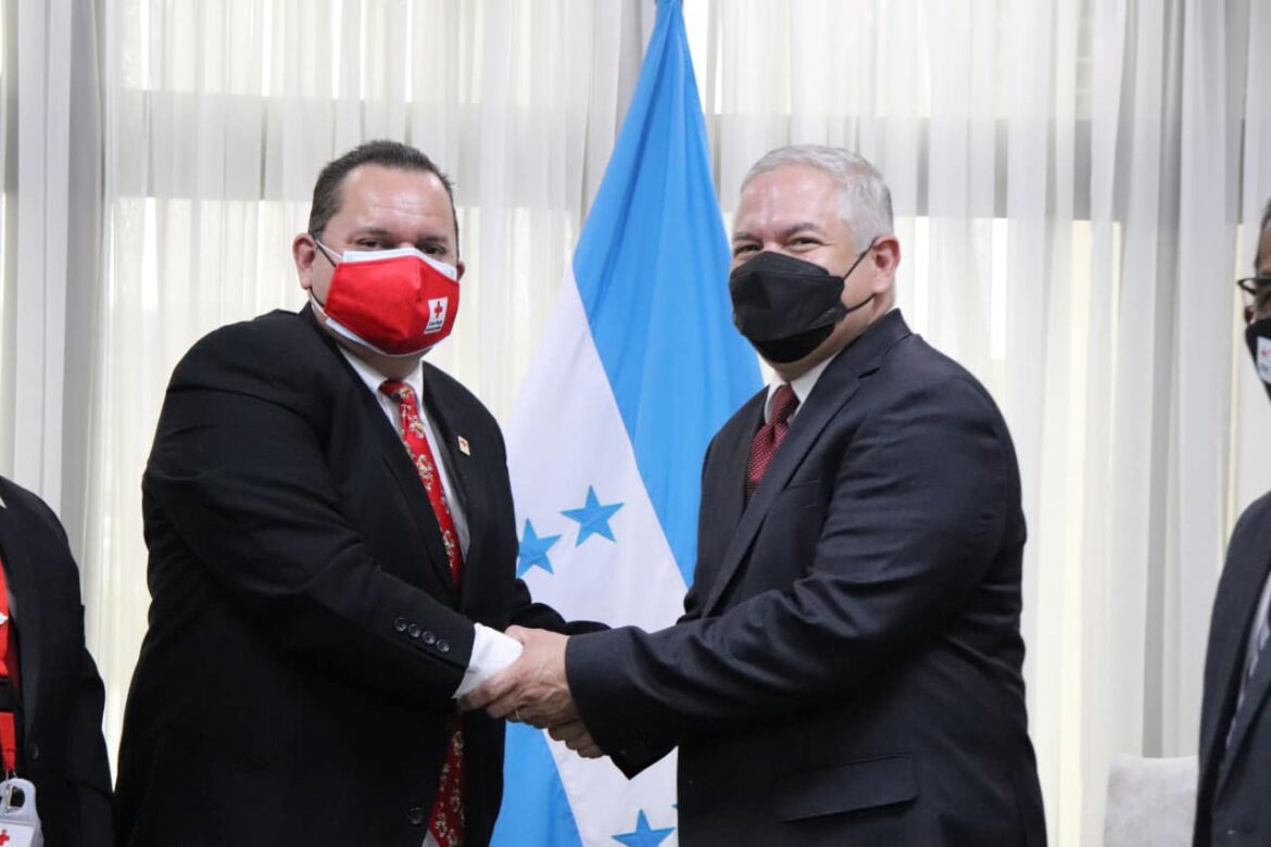 Cancillería y Cruz Roja Hondureña refuerzan convenios de cooperación