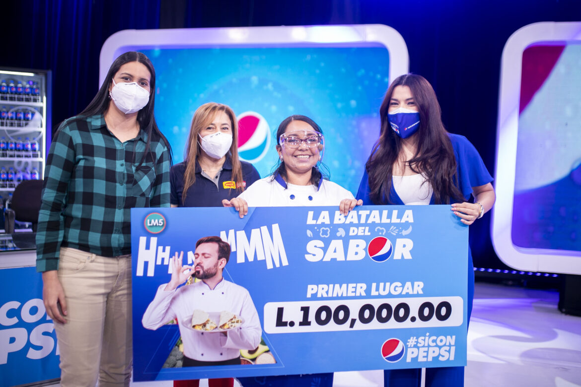 100 mil lempiras se llevó la ganadora del primer lugar en el concurso de cocina «la batalla sabor Pepsi»