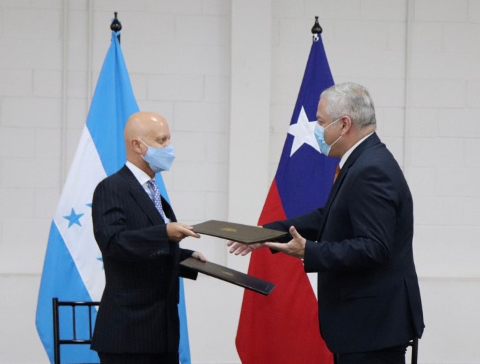 Gobierno de Chile dona 40 mil dólares a Honduras, para reactivación económica de Guanaja 