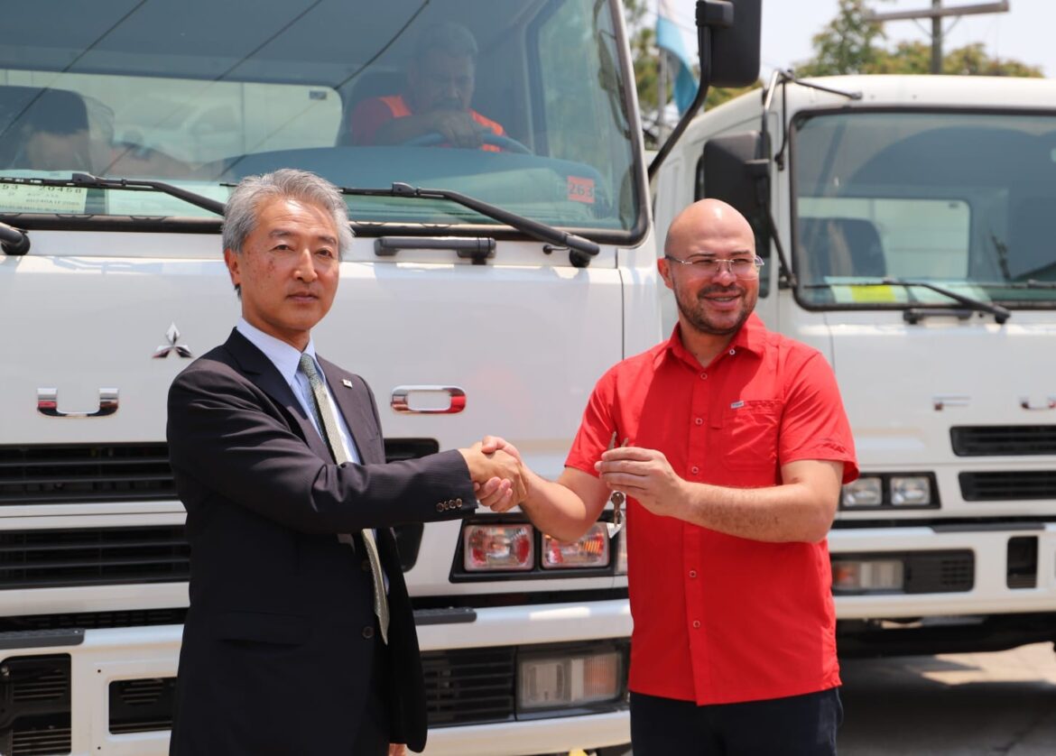 Japón dona flota de camiones de carga